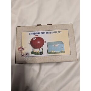NIB Cracker Barrel Stoneware Salt & Pepper Set Charcoal Grill And Drink Cooler